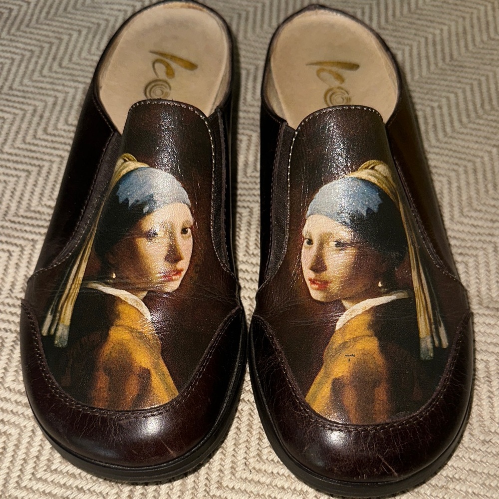 ICON “Girl With A Pearl Earring” by Vermeer. Leather shoes made in Italy.